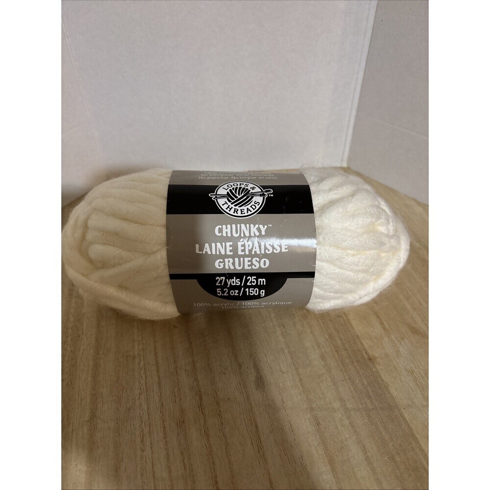 New Loops and threads White Yarn Skein Acrylic 27 Yards 5.2oz 030210